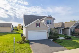 90 Schindler Ct, Franklin Township, NJ 08873 - Photo 3