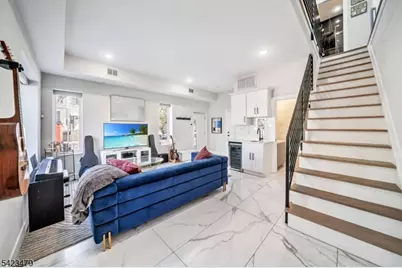 209 Bowers St, Jersey City, NJ 07307 - Photo 23