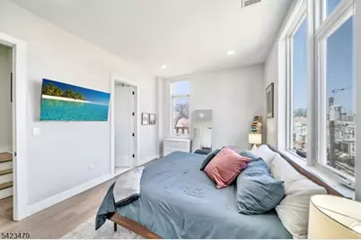 209 Bowers St, Jersey City, NJ 07307 - Photo 43