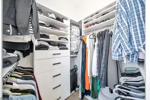 209 Bowers St, Jersey City, NJ 07307 - Photo 37