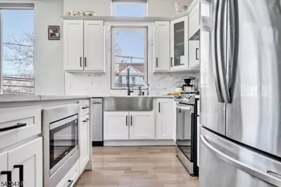 209 Bowers St, Jersey City, NJ 07307 - Photo 15