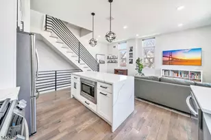 209 Bowers St, Jersey City, NJ 07307 - Photo 19