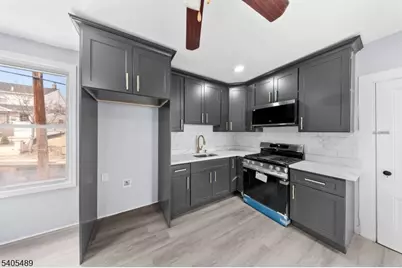 437 Morrissee Ave, Haledon, NJ 07508 - Photo 3