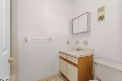 483 Forest St #10, Kearny, NJ 07032 - Photo 17
