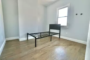 233 Bayview Ave, Jersey City, NJ 07305 - Photo 9