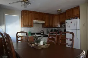 413 Paderewski Ave, Perth Amboy, NJ 08861 - Photo 3