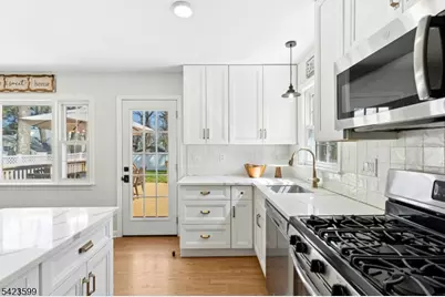 512 Gallows Hill Rd, Cranford Township, NJ 07016 - Photo 11