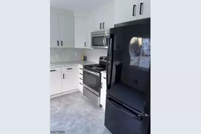 132 Longacre Ct, Hillsborough Township, NJ 08844 - Photo 3