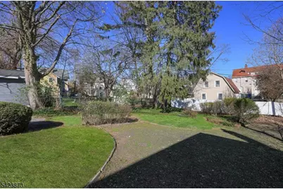 287 Orange Rd, Montclair, NJ 07042 - Photo 33