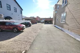 125 Malvern St, Newark, NJ 07105 - Photo 9