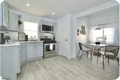 125 Malvern St, Newark, NJ 07105 - Photo 3