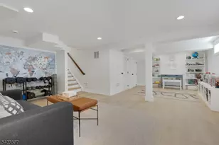 98 N Summit Ave, Chatham, NJ 07928 - Photo 15