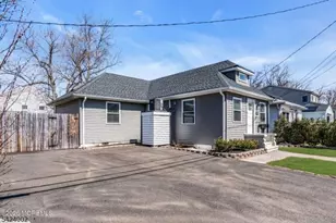 469 Center Ave, Middletown, NJ 07748 - Photo 3