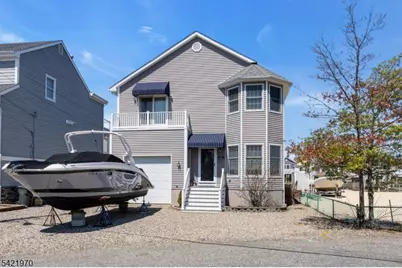 43 Farragut Dr, Brick Twp., NJ 08723 - Photo 1
