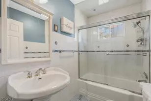 123 Thatchers Hill Rd, Raritan Township, NJ 08822 - Photo 19