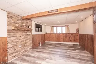 19 Valley Dr W, Vernon, NJ 07418 - Photo 15