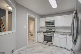 30 Birch Terrace, Mount Arlington, NJ 07856 - Photo 3