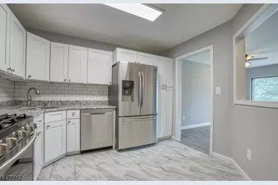 30 Birch Ter, Mount Arlington, NJ 07856 - Photo 5