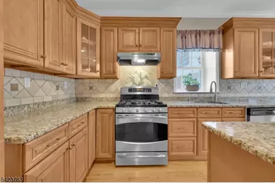 2 Spring Brook Ln, Lebanon Township, NJ 08826 - Photo 5