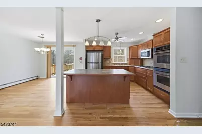 911 Upper Dr, Stillwater, NJ 07860 - Photo 7