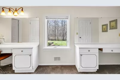 262 Skyline Dr, Long Hill Township, NJ 07946 - Photo 27