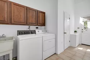 262 Skyline Dr, Long Hill Township, NJ 07946 - Photo 17