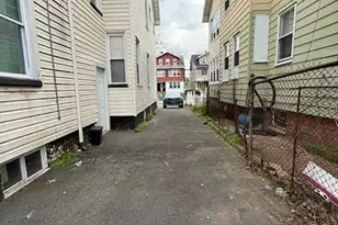 219 Renner Ave, Newark, NJ 07112 - Photo 21