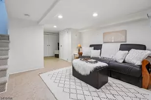 325 Manor Ave, Cranford Township, NJ 07016 - Photo 17