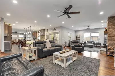 235 Long View Union Grove, Bedminster Township, NJ 07931 - Photo 11