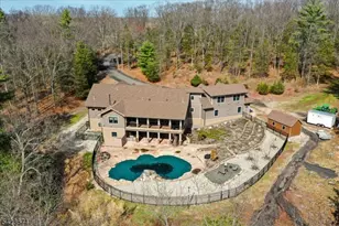 235 Long View Union Grove, Bedminster Township, NJ 07931 - Photo 5