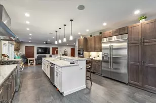 235 Long View Union Grove, Bedminster Township, NJ 07931 - Photo 15