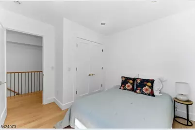 113 Oak St #1, Jersey City, NJ 07304 - Photo 5