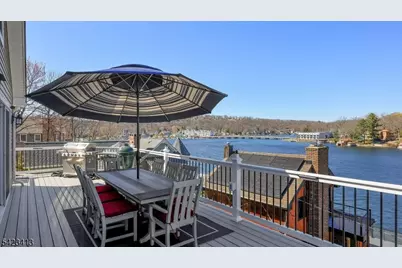 373 Lakeside Blvd, Hopatcong, NJ 07843 - Photo 15