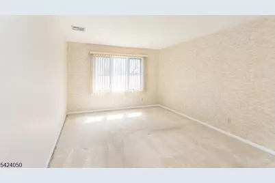 141 Wedgewood Dr18, Woodland Park, NJ 07424 - Photo 11