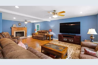 1 W Circuit Dr, Roxbury Township, NJ 07876 - Photo 9