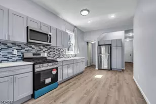 162 S Clinton St, East Orange, NJ 07018 - Photo 3