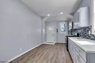 162 S Clinton St, East Orange, NJ 07018 - Photo 3