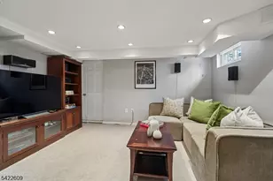 16 Fairview Ave, Summit, NJ 07901 - Photo 19