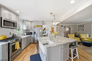 52 Country Squire Way, Branchburg Township, NJ 08876 - Photo 5