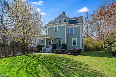 41 Oakwood Ave, Montclair, NJ 07043 - Photo 3