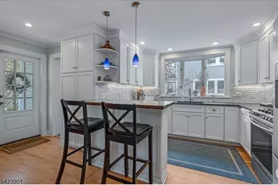 41 Oakwood Ave, Montclair, NJ 07043 - Photo 15