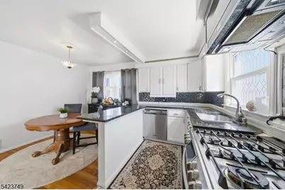 105 N 13th St, Kenilworth, NJ 07033 - Photo 9