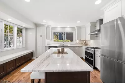 22 Smoke Rise Ln, Bedminster Township, NJ 07921 - Photo 9