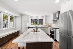 22 Smoke Rise Ln, Bedminster Township, NJ 07921 - Photo 9