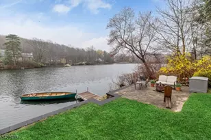 24 Broadway, West Milford Twp., NJ 07480 - Photo 27