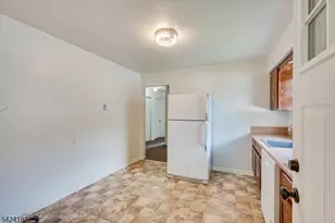 52 Johnson Ave, Cranford Township, NJ 07016 - Photo 9