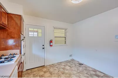 52 Johnson Ave, Cranford Township, NJ 07016 - Photo 13