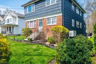 52 Johnson Ave, Cranford Township, NJ 07016 - Photo 3