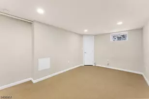 186 10th Ave, Hawthorne, NJ 07506 - Photo 17