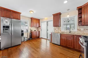 186 10th Ave, Hawthorne, NJ 07506 - Photo 9